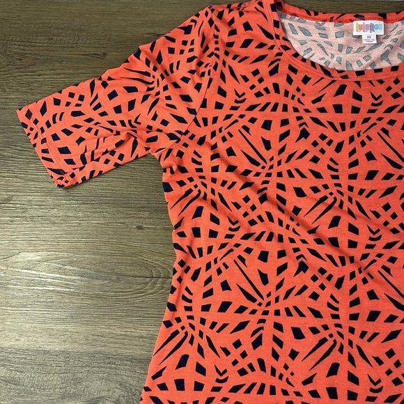 LiLaRoe Julia Coral Navy Mosiac Print Knit Dress, size XL - Picture 3 of 9